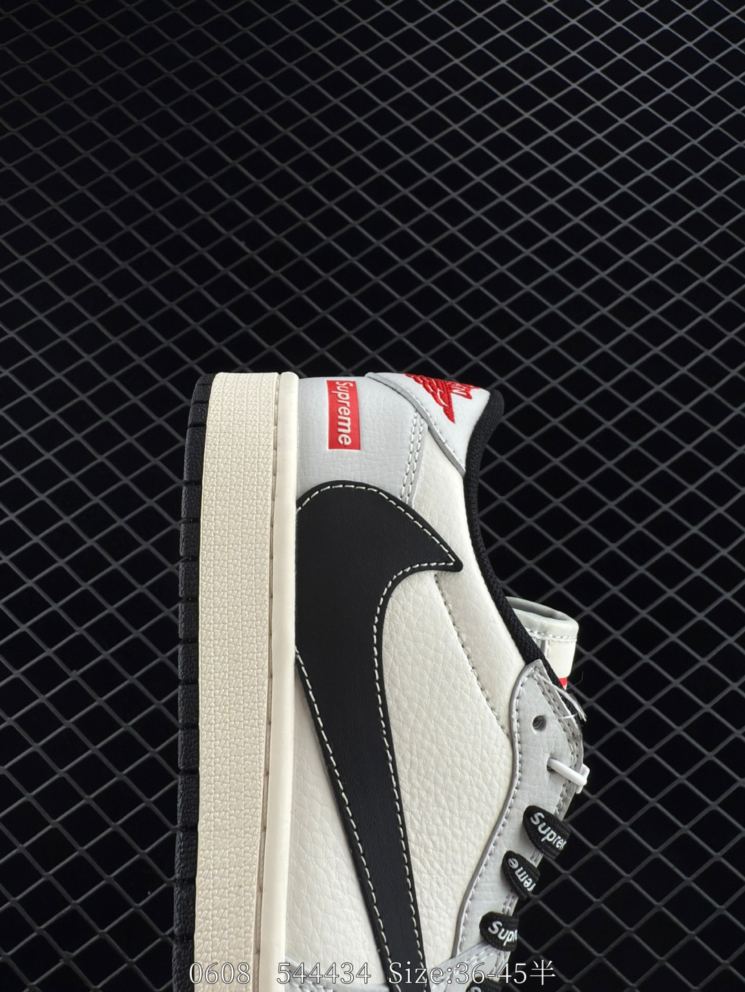 ravis Scott x Air Jordan 1 ” Reverse Mocha “